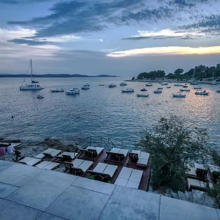 Vila Pine Hvar Town